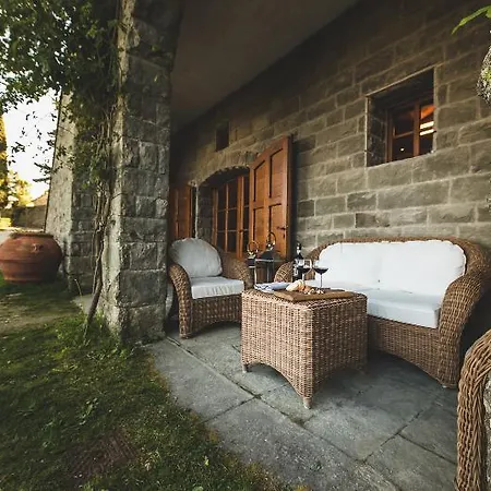 Borgo Di Pietrafitta Relais * كاستيلّينا إنْ كْيانت