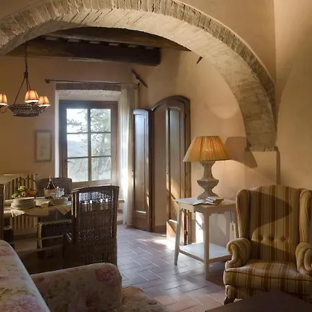 Borgo Di Pietrafitta Relais كاستيلّينا إنْ كْيانت