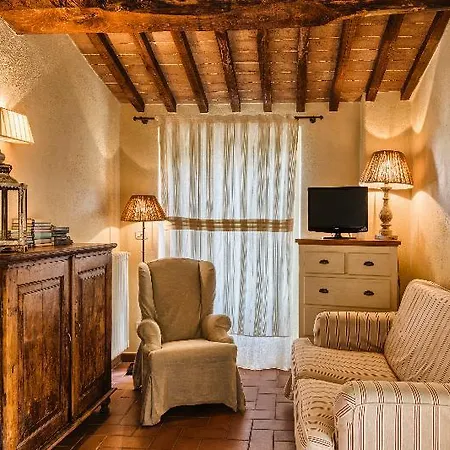 Borgo Di Pietrafitta Relais * كاستيلّينا إنْ كْيانت