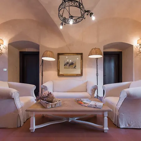 Borgo Di Pietrafitta Relais * كاستيلّينا إنْ كْيانت