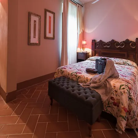 Borgo Di Pietrafitta Relais * كاستيلّينا إنْ كْيانت
