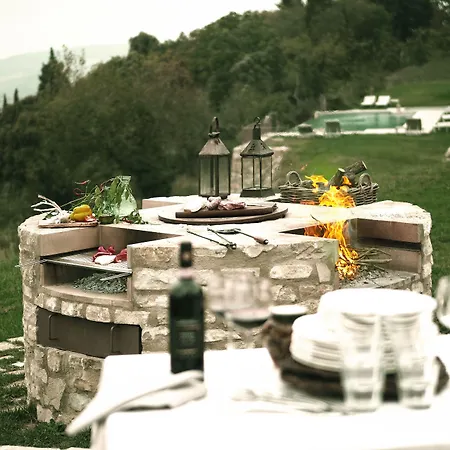 Borgo Di Pietrafitta Relais * كاستيلّينا إنْ كْيانت