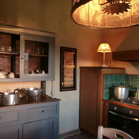 Borgo Di Pietrafitta Relais شقة *